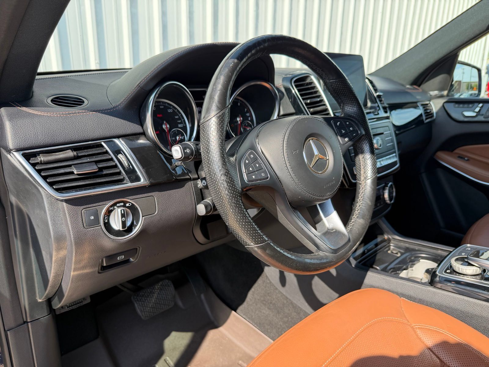 Used 2019 Mercedes-Benz GLS 550 4MATIC image 17