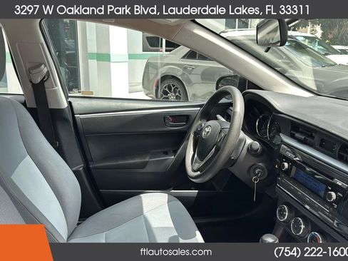 Used 2015 Toyota Corolla L FWD image 36