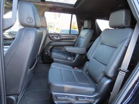 Used 2022 Chevrolet Tahoe LT w/ LT Signature Plus Package image 13