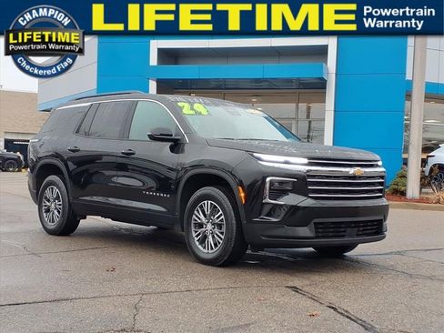 Certified 2024 Chevrolet Traverse LT image 1