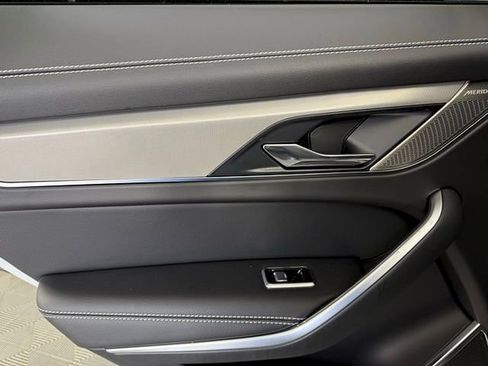 Used 2025 Jaguar F-PACE R-Dynamic S image 24