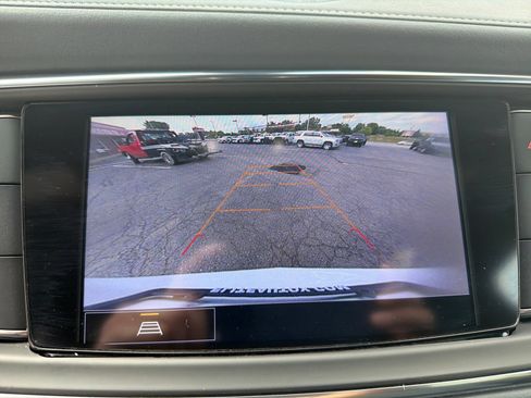 Used 2023 Buick Enclave Essence FWD image 22