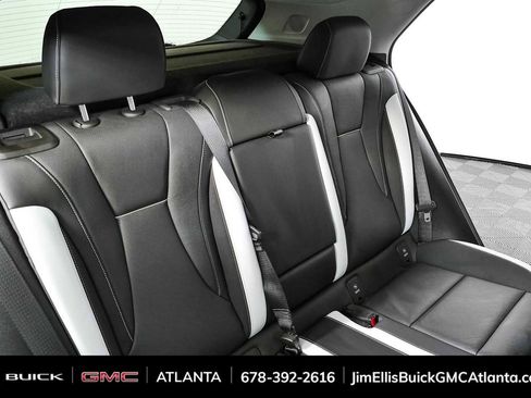 Used 2025 Buick Envision Sport Touring AWD/4WD image 21