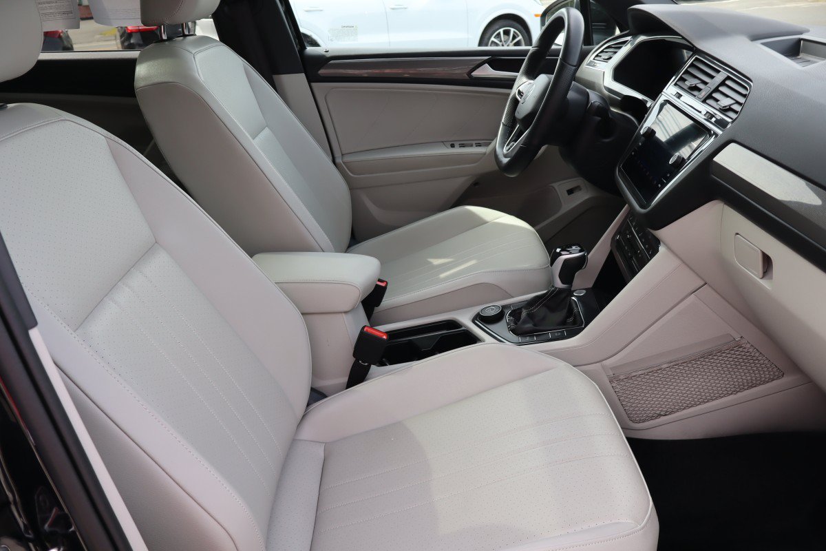 Used 2024 Volkswagen Tiguan SE R-Line AWD/4WD image 22