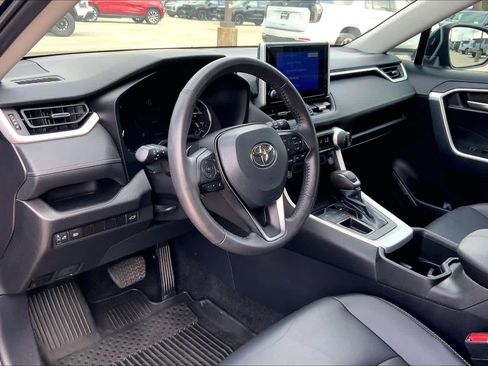 Used 2024 Toyota RAV4 XLE Premium image 17