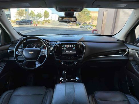 Used 2019 Chevrolet Traverse Premier w/ Redline Edition FWD image 17
