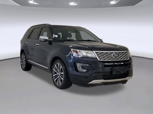 Used 2017 Ford Explorer Platinum AWD/4WD image 5