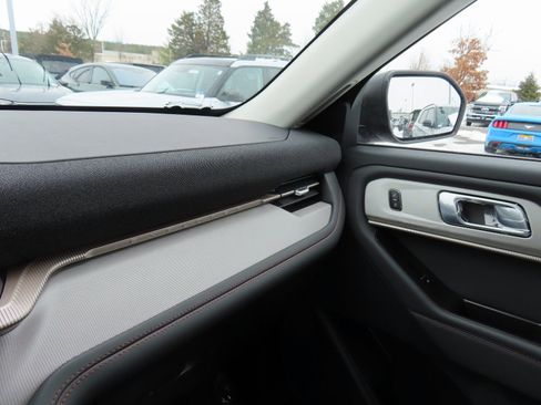 New 2026 Ford Explorer Active image 11