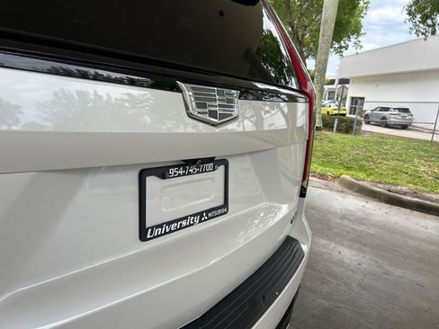 Used 2024 Cadillac Escalade V AWD/4WD image 23
