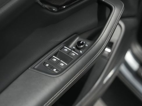 Certified 2025 Audi Q8 Prestige w/ Prestige Package image 20