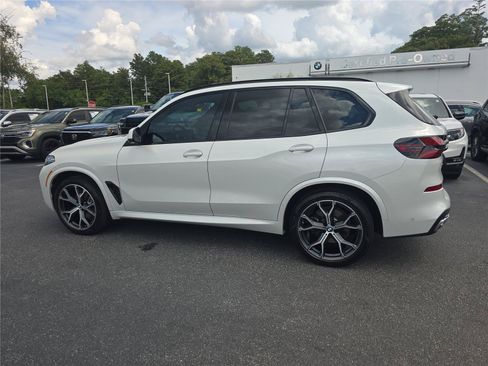 Certified 2024 BMW X5 xDrive40i w/ M Sport Package AWD/4WD image 6