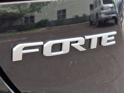 Used 2024 Kia Forte LXS FWD image 30