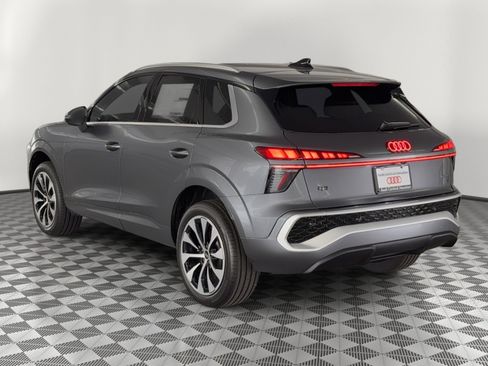 New 2026 Audi Q3 quattro 2.0T image 3