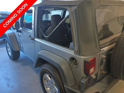 Used 2015 Jeep Wrangler Sport w/ Quick Order Package 24S AWD/4WD image 3