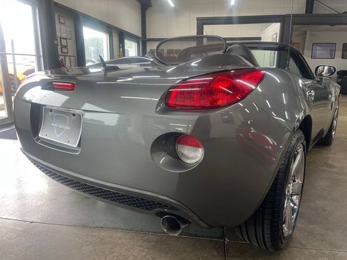 Used 2007 Pontiac Solstice Convertible w/ Premium Package RWD image 13