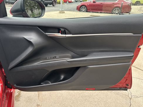 Used 2023 Toyota Camry SE w/ Protection Package (Q2) (TMS) FWD image 27
