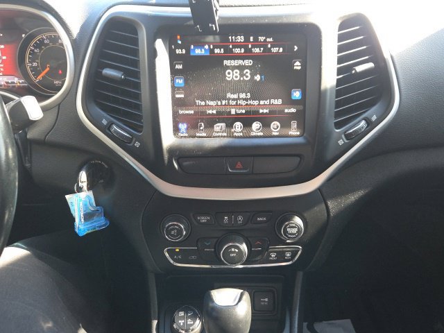 Used 2015 Jeep Cherokee Trailhawk w/ Trailer Tow Group AWD/4WD image 27