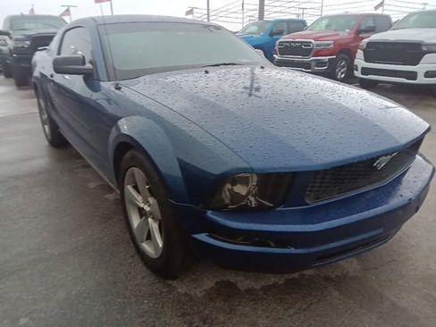 Used 2008 Ford Mustang Premium RWD image 6