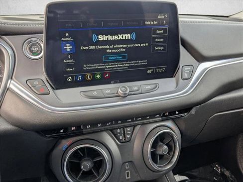 Used 2025 Chevrolet Blazer LT image 16