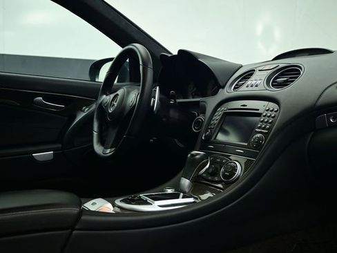 Used 2009 Mercedes-Benz SL 63 AMG image 34