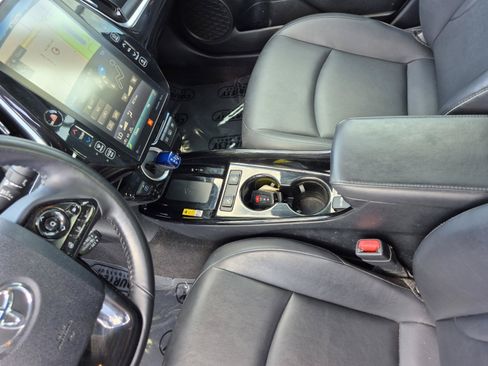 Used 2022 Toyota Prius Prime Limited FWD image 22