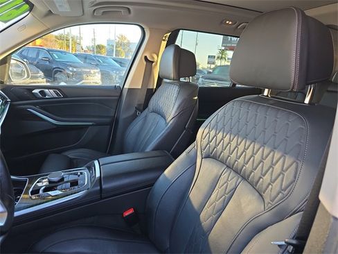 Used 2025 BMW X7 xDrive40i image 21
