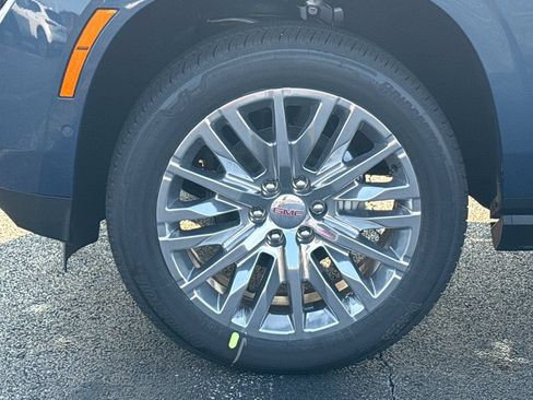 New 2026 GMC Yukon Denali w/ Sun & Power Step Package AWD/4WD image 11