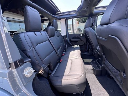 New 2026 Jeep Wrangler Unlimited Sahara AWD/4WD image 20