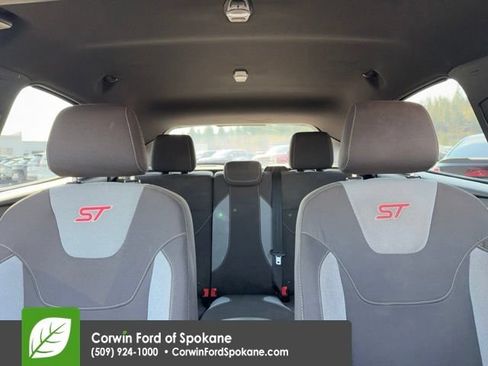 Used 2017 Ford Focus ST FWD image 30