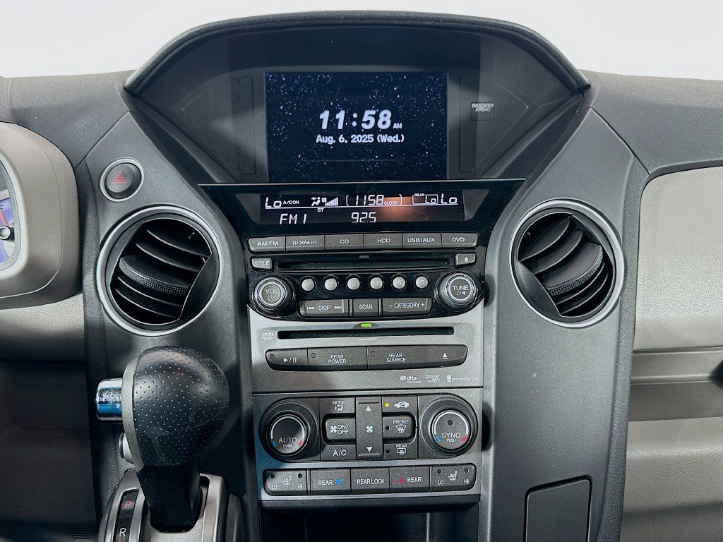 Used 2015 Honda Pilot Touring image 14