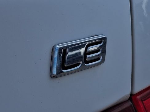 Used 2011 Toyota Corolla LE FWD image 29
