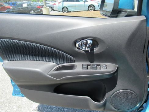 Used 2014 Nissan Versa Note SV w/ Convenience Package FWD image 19