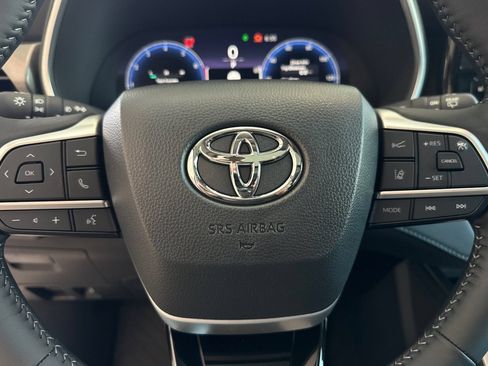 New 2026 Toyota Highlander Limited AWD/4WD image 28