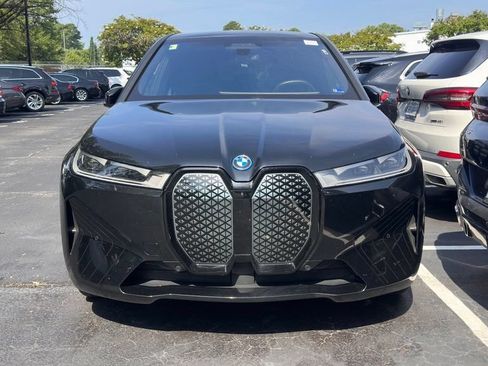Used 2025 BMW iX xDrive50 w/ Premium Package AWD/4WD image 10