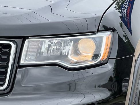 Used 2020 Jeep Grand Cherokee Limited AWD/4WD image 43