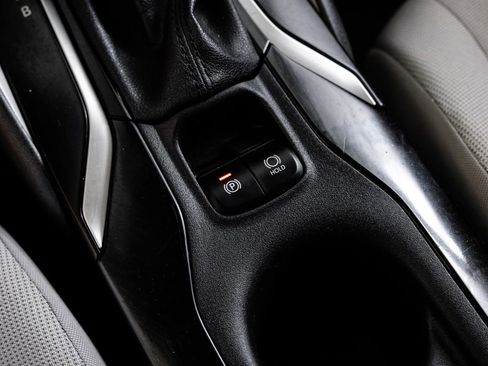 Used 2022 Toyota Corolla LE image 21