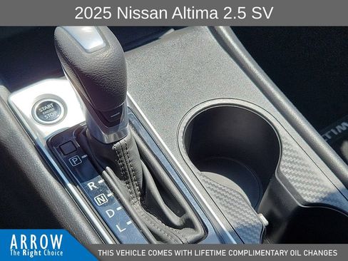 Used 2025 Nissan Altima 2.5 SV FWD image 28