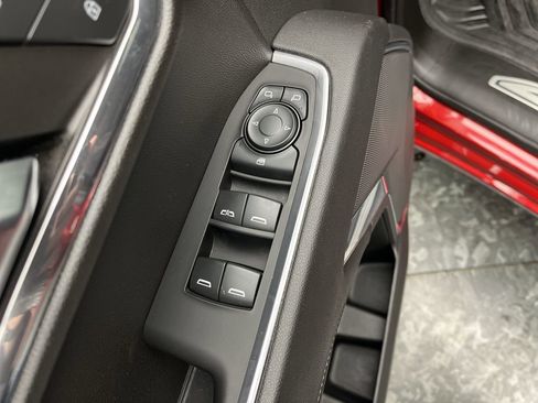 Used 2024 Chevrolet Silverado 1500 LT image 9