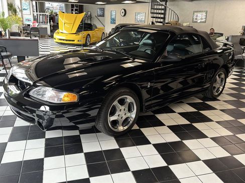 Used 1996 Ford Mustang Cobra RWD image 5