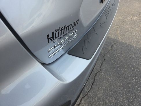 Used 2024 Subaru Crosstrek 2.0i Premium image 12