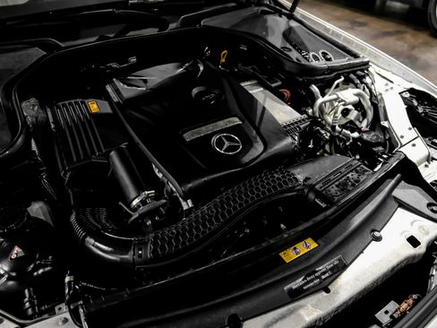 Used 2019 Mercedes-Benz E 300 4MATIC image 42