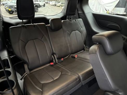 New 2026 Chrysler Pacifica Select w/ S Appearance Package image 12