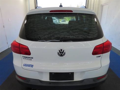 Used 2017 Volkswagen Tiguan S FWD image 12