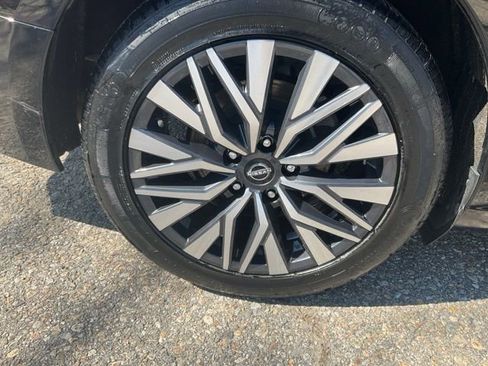 Used 2023 Nissan Altima 2.5 SV FWD image 32