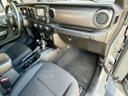 Used 2021 Jeep Wrangler Unlimited Sport image 34