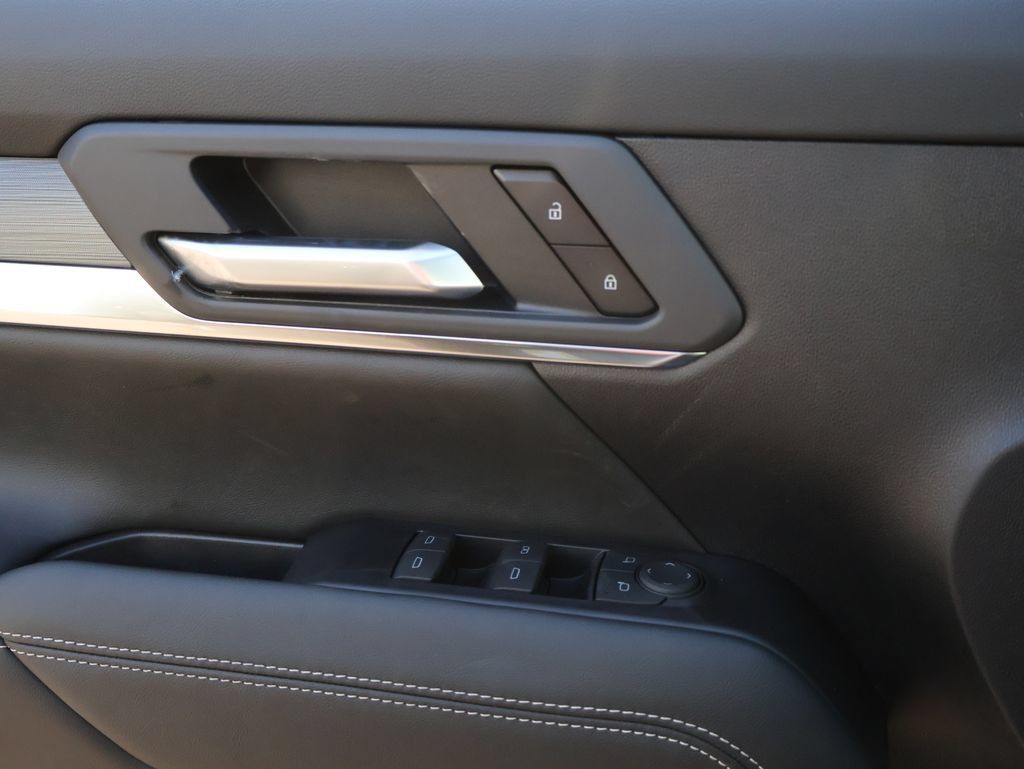 New 2027 GMC Terrain Elevation AWD/4WD image 39