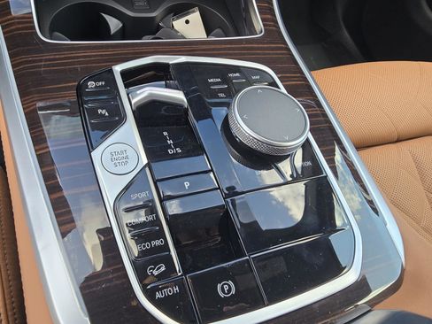 New 2026 BMW X5 xDrive40i w/ M Sport Package AWD/4WD image 43