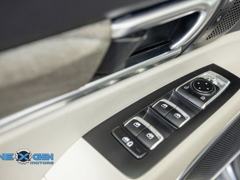Used 2022 Kia Telluride SX w/ SX Prestige Package AWD/4WD image 12