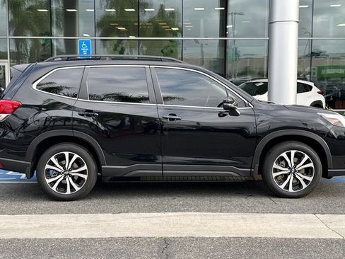 Certified 2023 Subaru Forester Limited AWD/4WD image 3