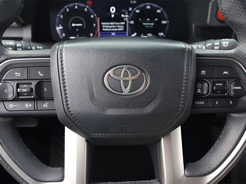 Certified 2025 Toyota 4Runner TRD Off-Road Premium image 21